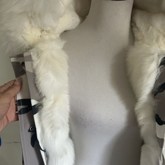 Volare New York Camouflage white fox fur jacket with hood size S NWT - Picture 14 of 15
